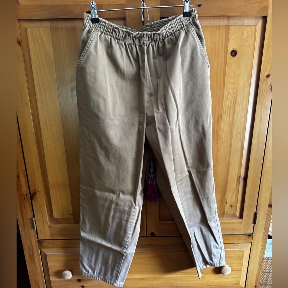 Chic khaki chinos petite women’s.
